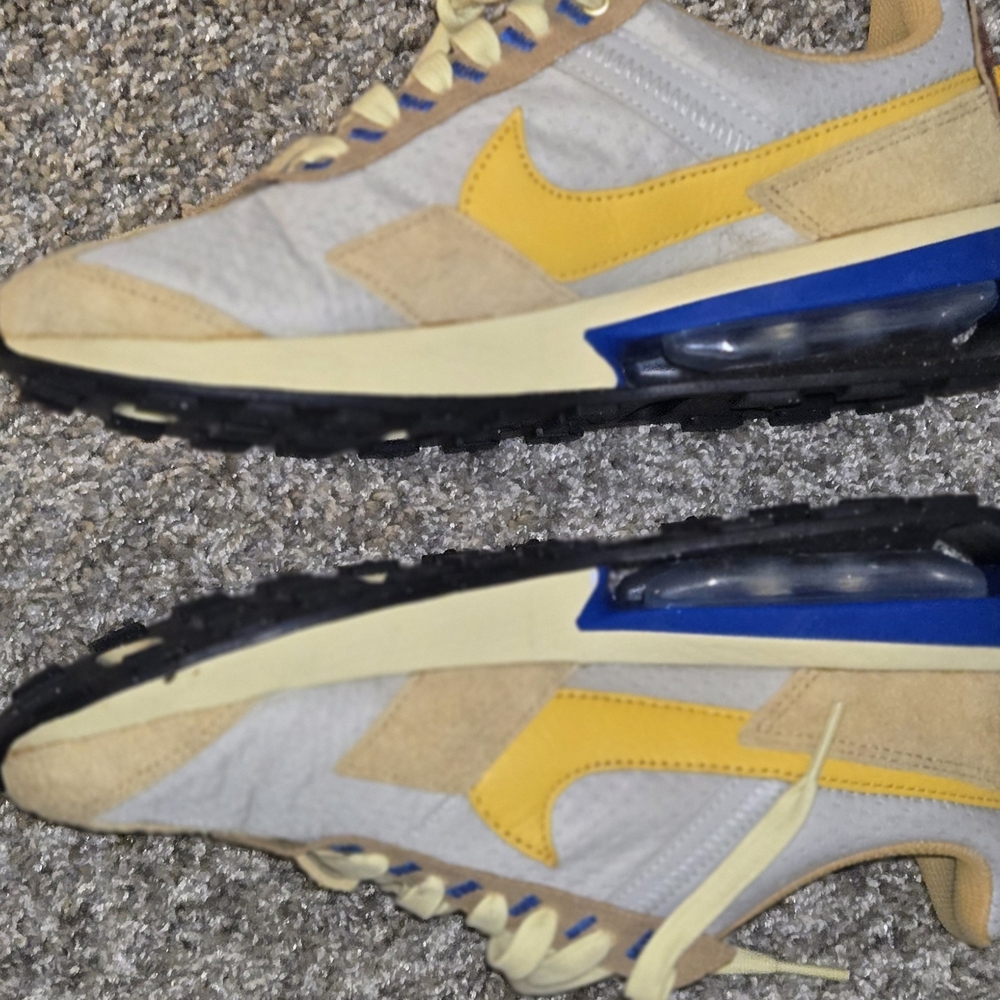 Nike Unisex Yellow and Tan Sneakers